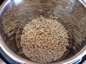 How to Make Black Eyed Peas in your Instant Pot